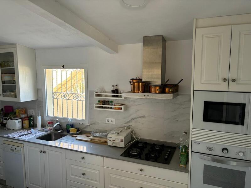 4 Cuarto Villa en venta