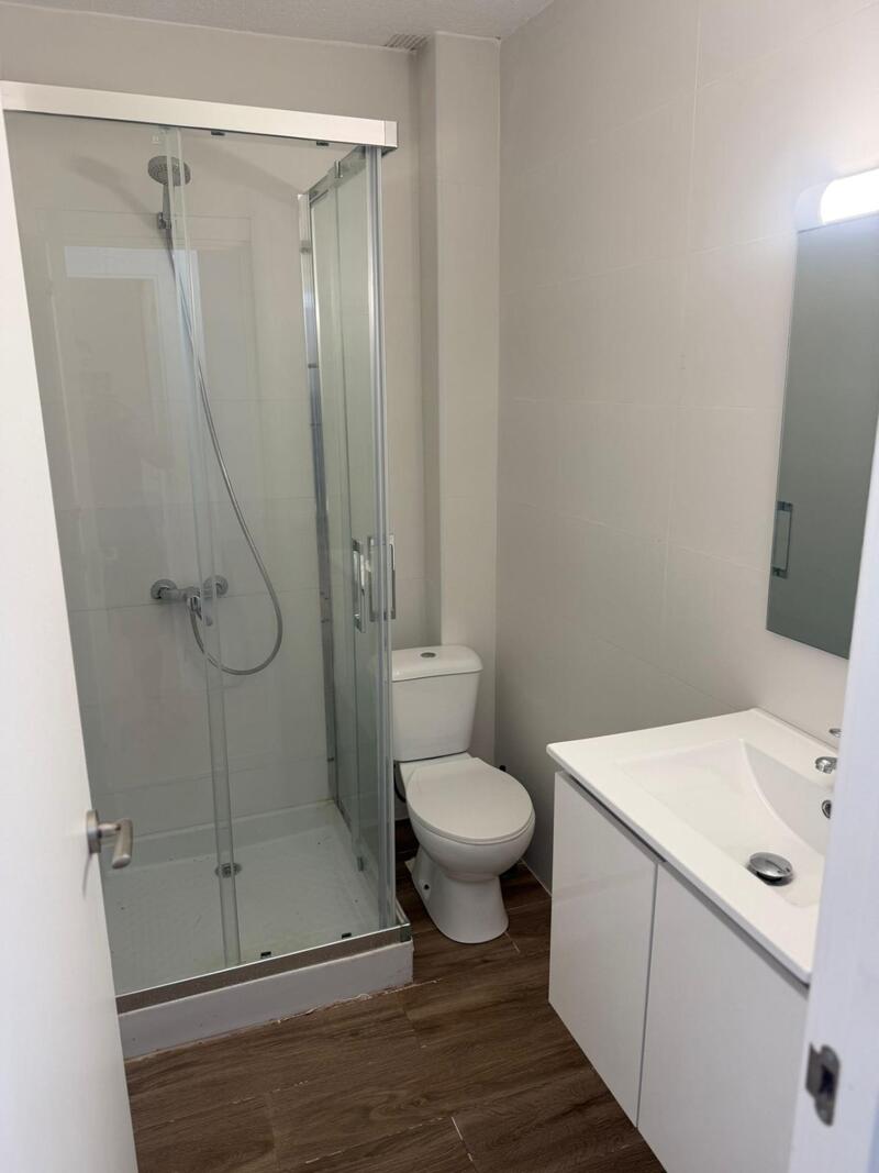 3 slaapkamer Gezinswoning Te koop