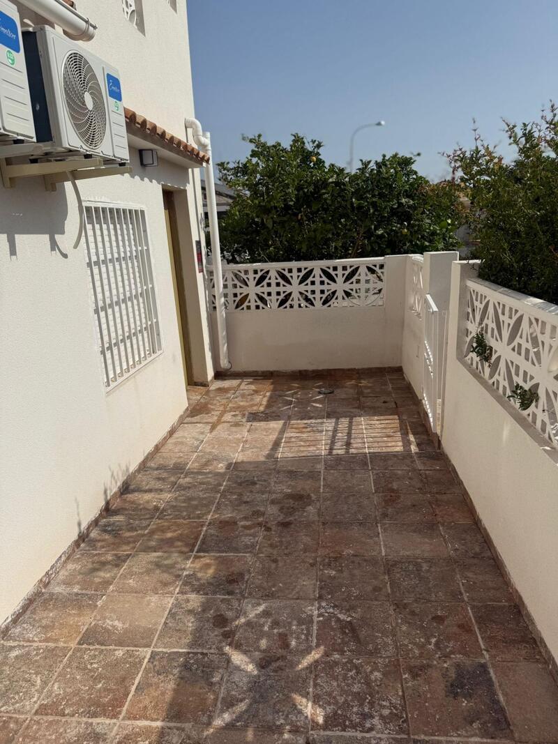3 slaapkamer Gezinswoning Te koop