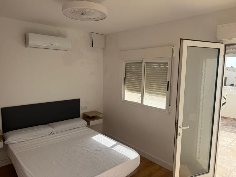 3 slaapkamer Gezinswoning Te koop