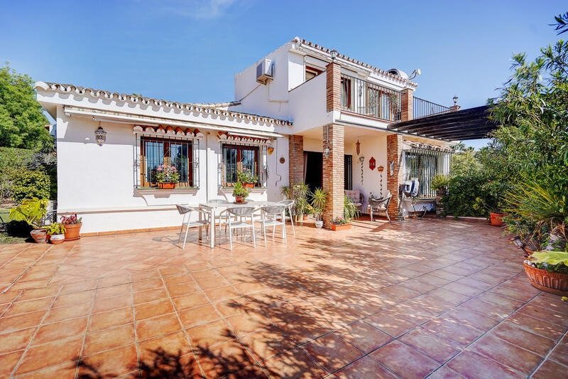Villa for sale in Calahonda, Málaga