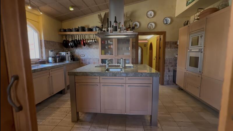 6 Cuarto Villa en venta