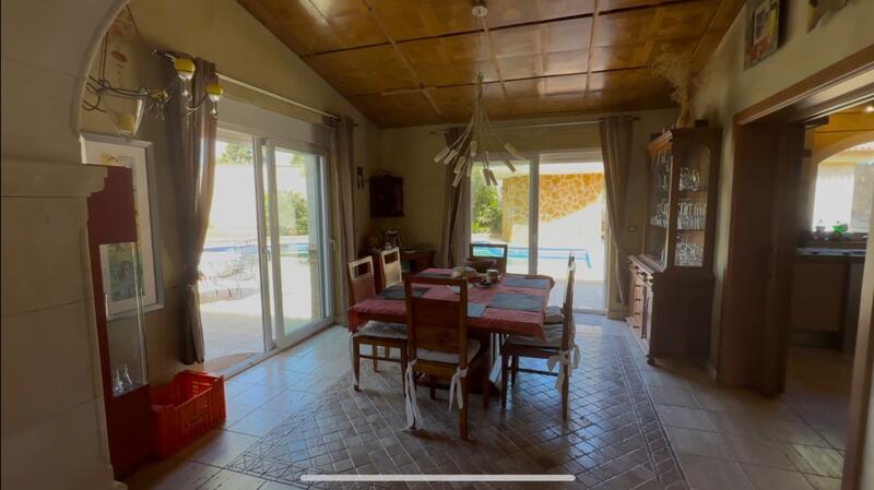 6 Cuarto Villa en venta
