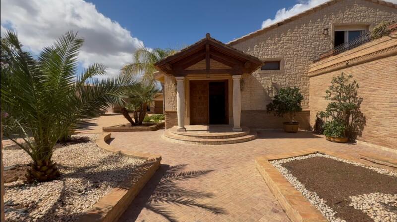 6 Cuarto Villa en venta
