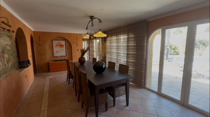 6 Cuarto Villa en venta
