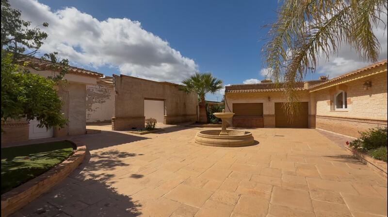 6 Cuarto Villa en venta
