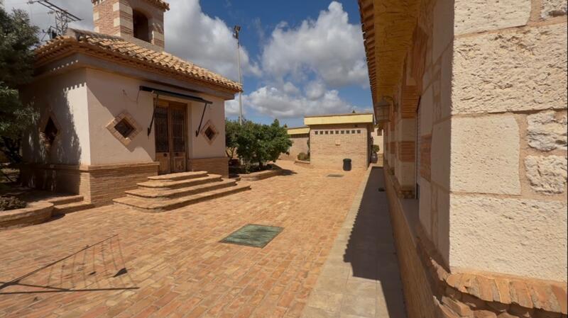 6 Cuarto Villa en venta