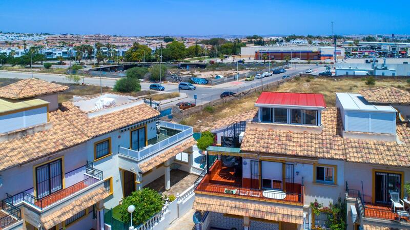 Villa till salu i Orihuela Costa, Alicante