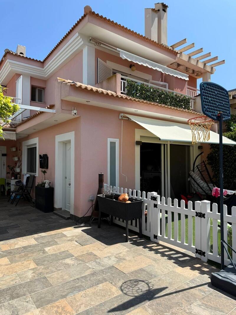 Villa zu verkaufen in Gran Alacant, Alicante