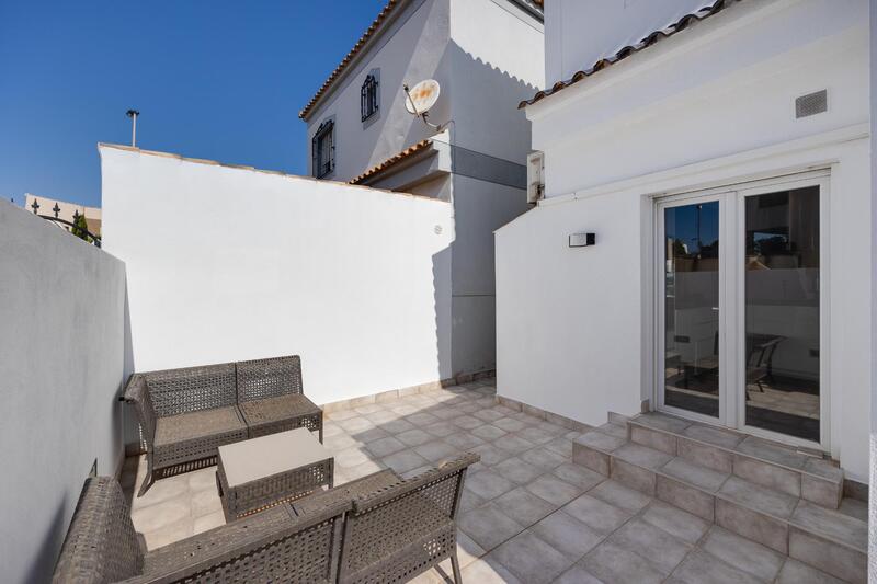 2 Cuarto Villa en venta