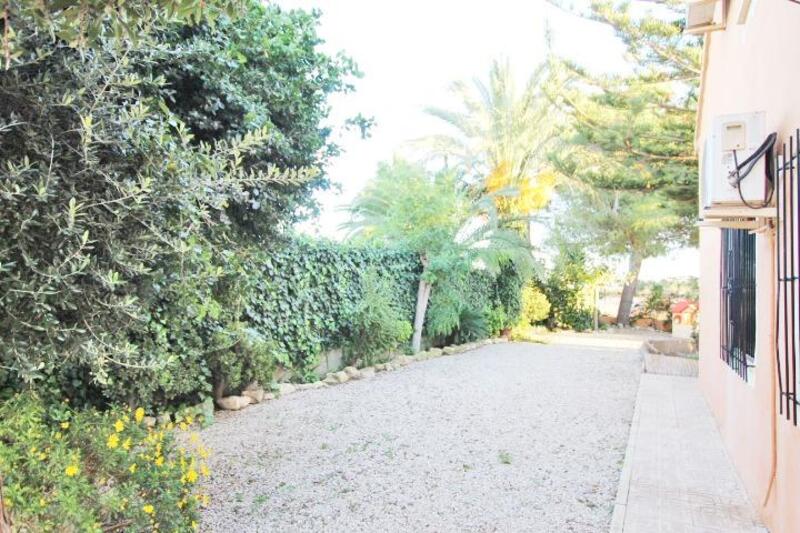 5 bedroom Country House for sale