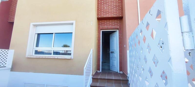 3 Schlafzimmer Stadthaus zu verkaufen
