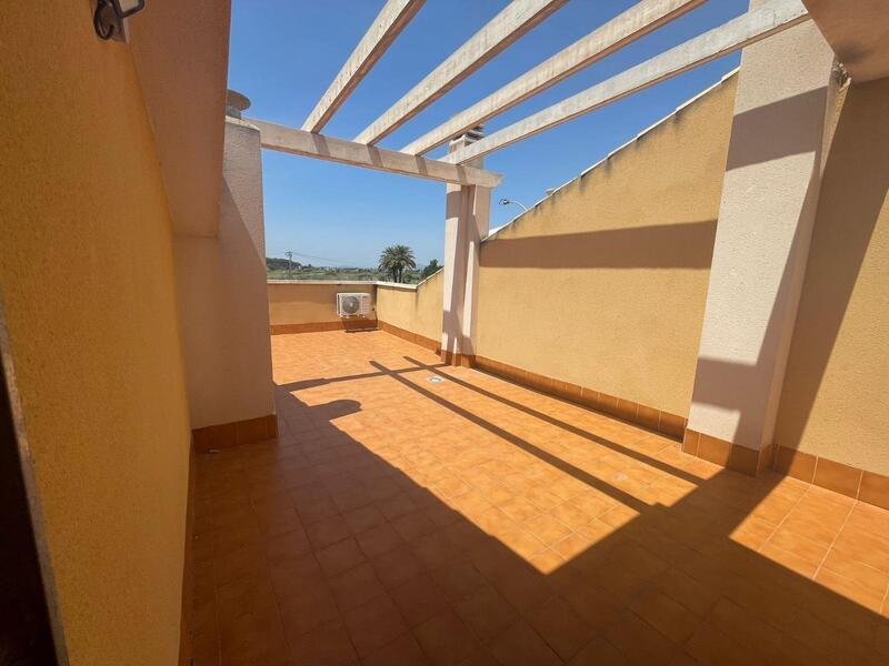3 Schlafzimmer Stadthaus zu verkaufen