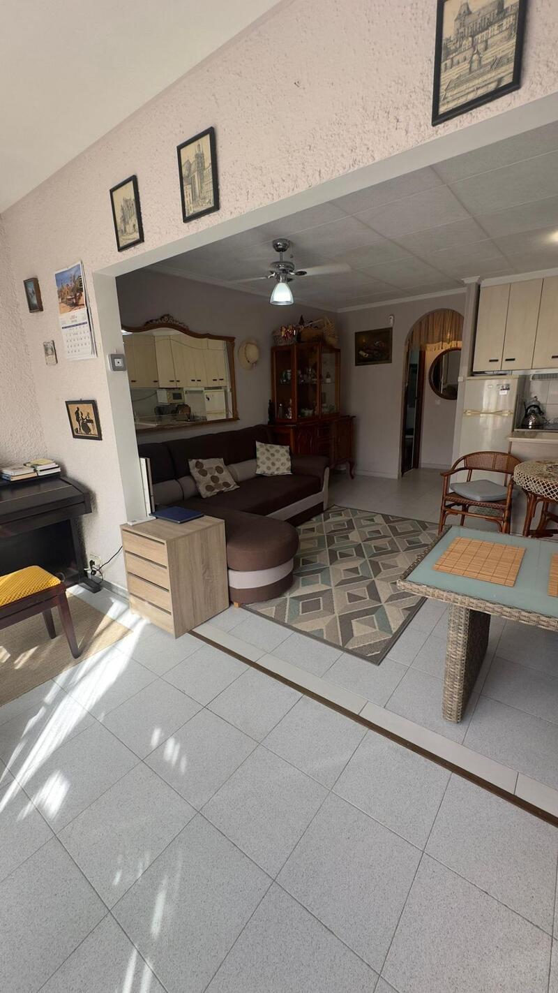 2 Cuarto Villa en venta