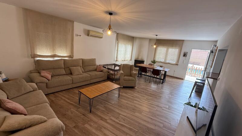 4 Cuarto Villa en venta
