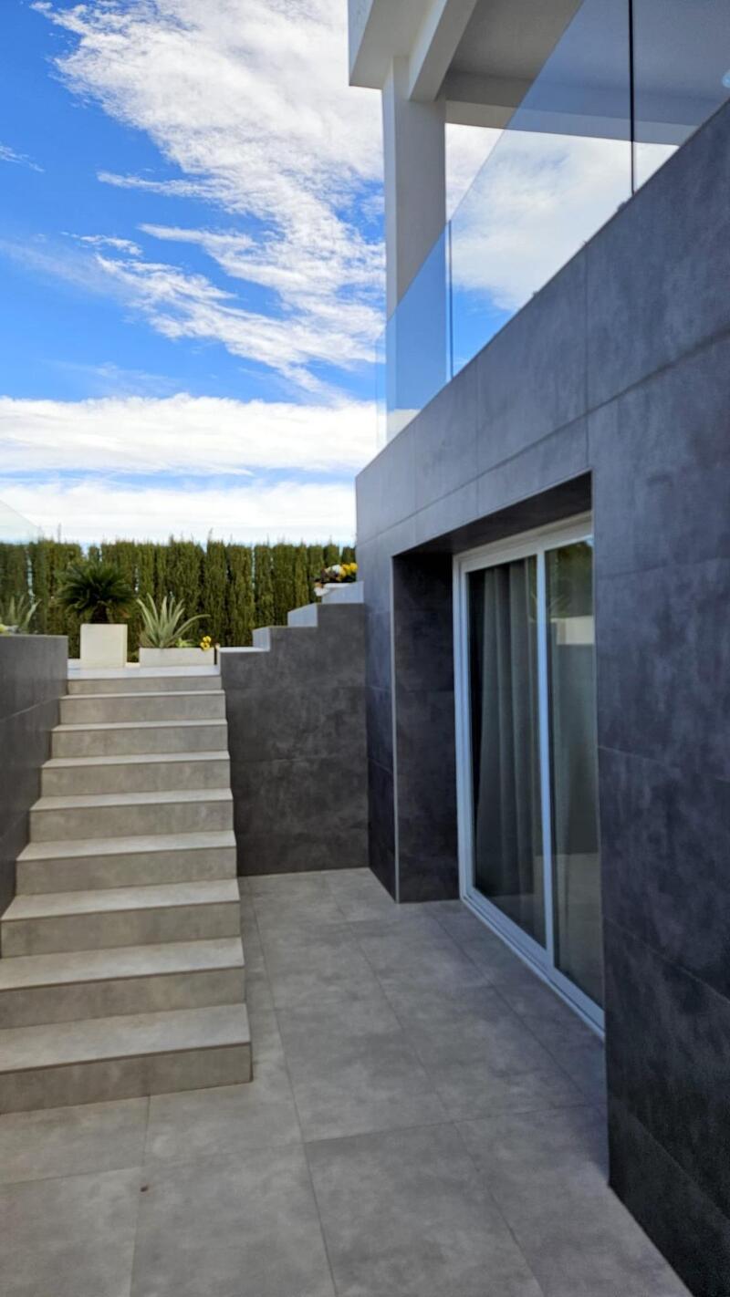 4 bedroom Villa for sale