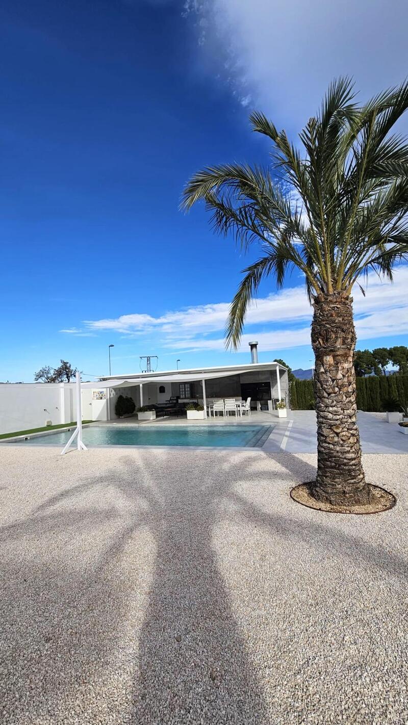 4 bedroom Villa for sale