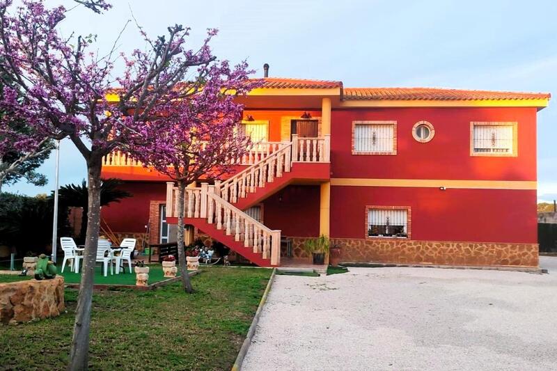 вилла продается в Orihuela, Alicante