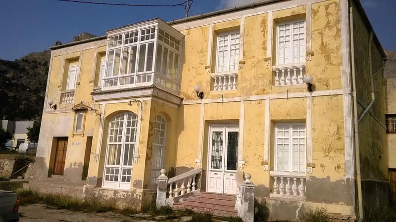 7 Cuarto Casa de Campo en venta