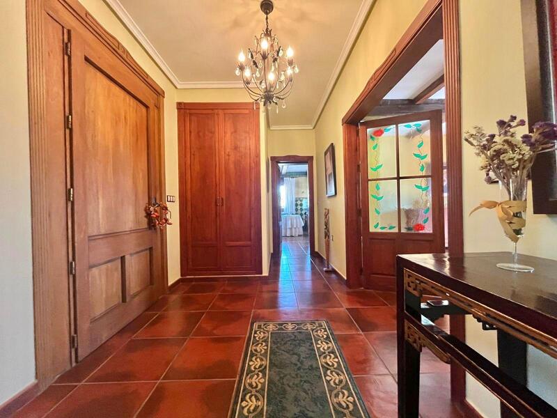 4 slaapkamer Villa Te koop