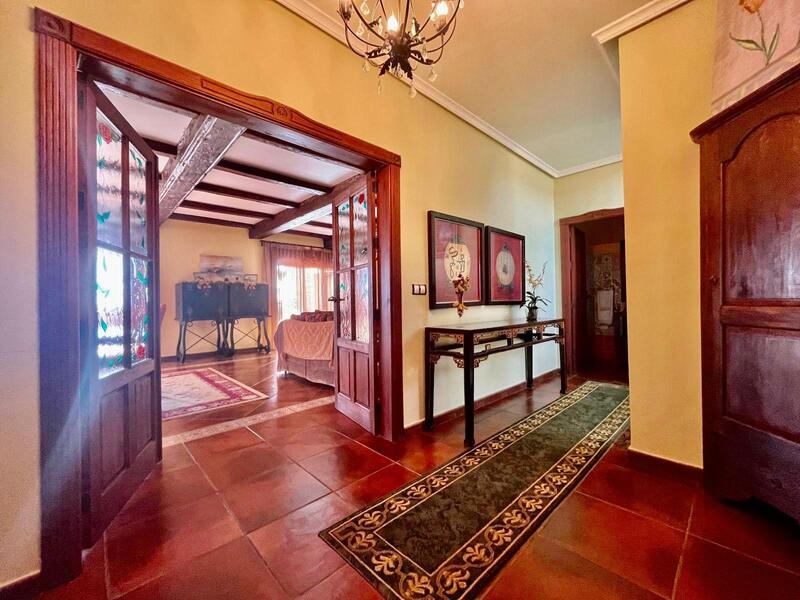 4 slaapkamer Villa Te koop
