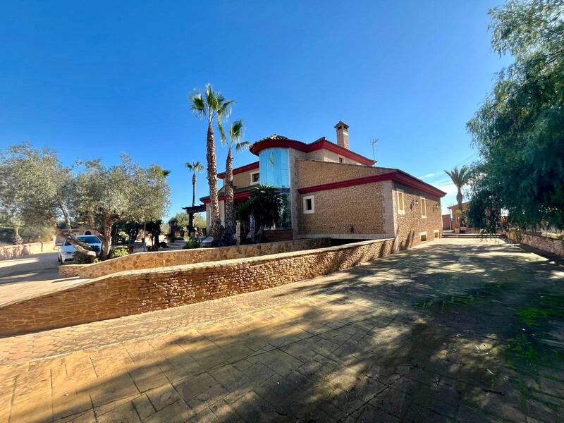 4 slaapkamer Villa Te koop