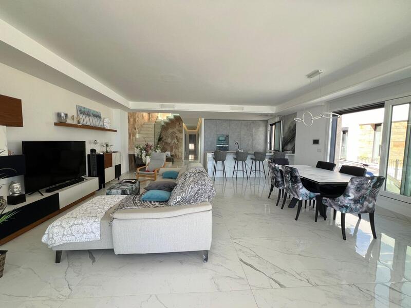 5 soverom Villa til salgs