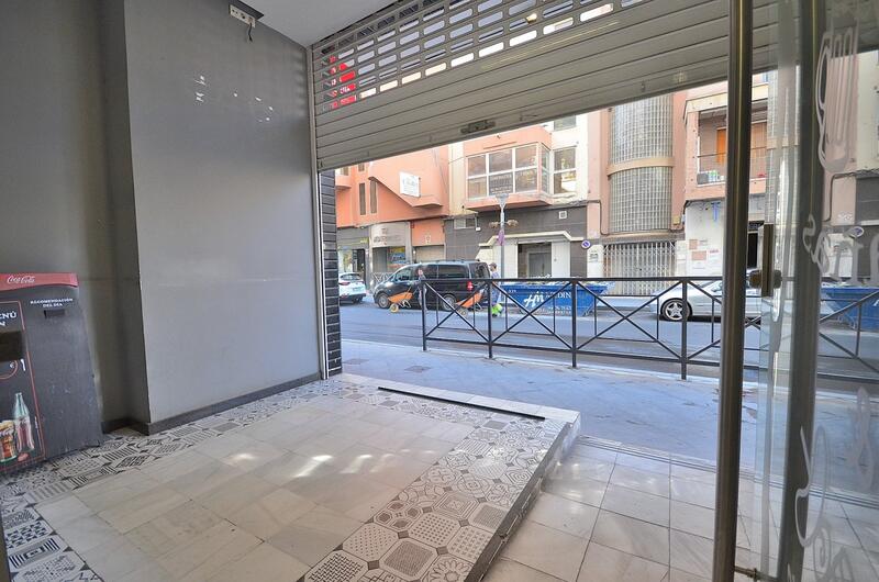 Local Commercial à vendre