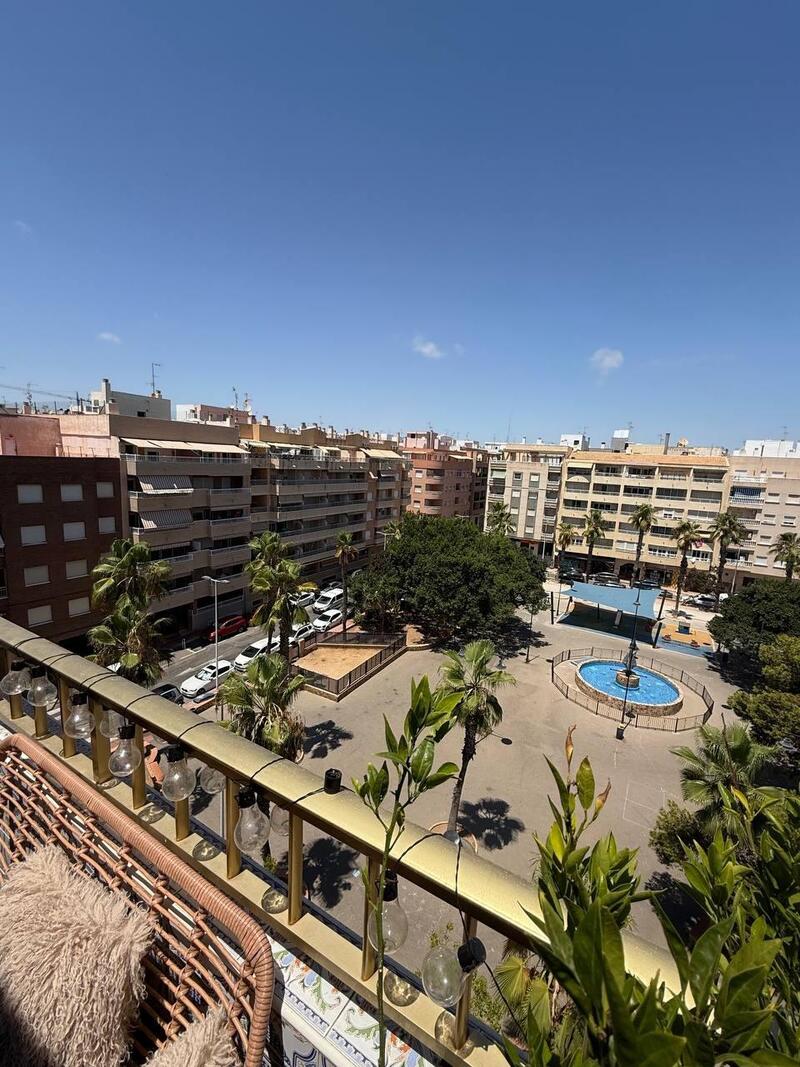 Apartamento en venta en Torrevieja, Alicante