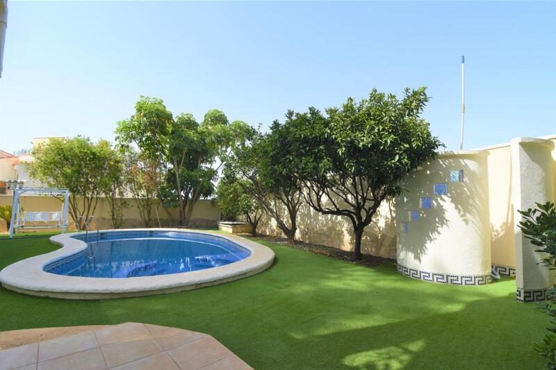 5 bedroom Villa for sale