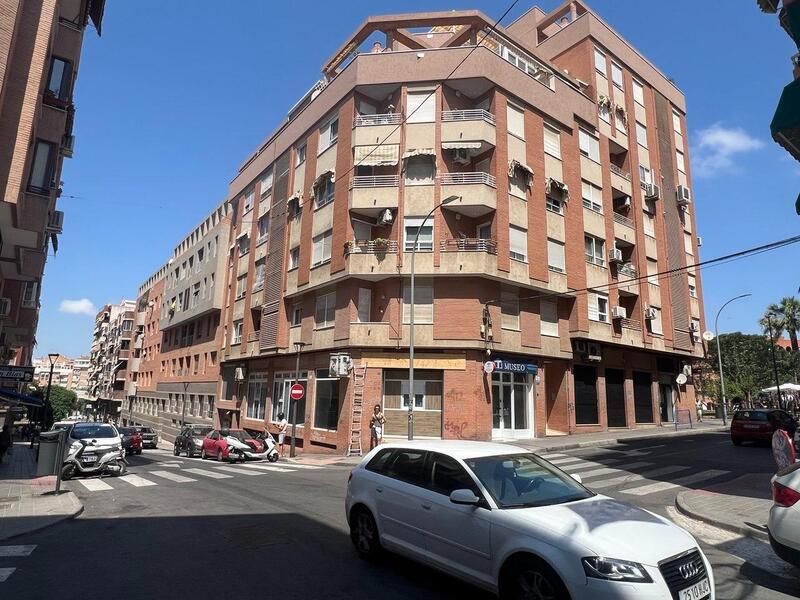 4 slaapkamer Appartement Te koop