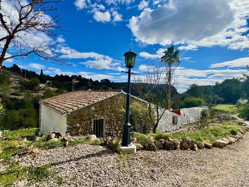 Auberge à vendre dans Pinoso, Alicante
