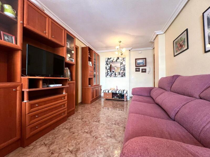 квартира продается в Torrevieja, Alicante