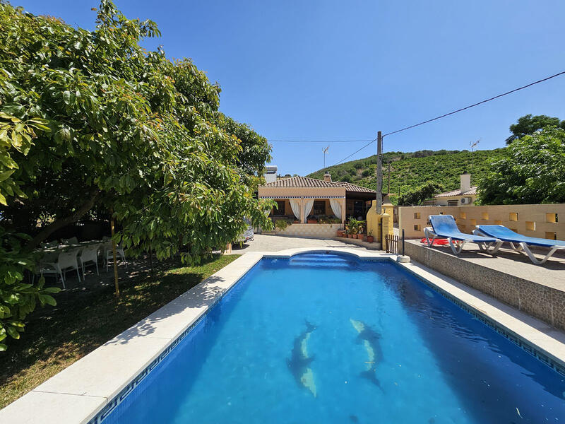 Villa til salgs i Casares, Málaga