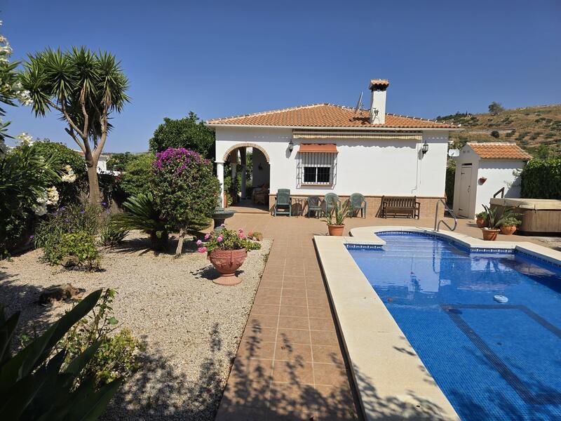 Villa til salgs i Venta Baja, Málaga