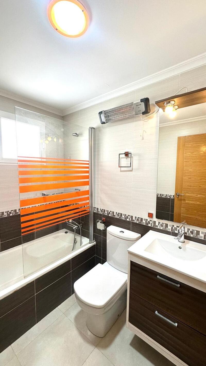 2 slaapkamer Appartement Te koop
