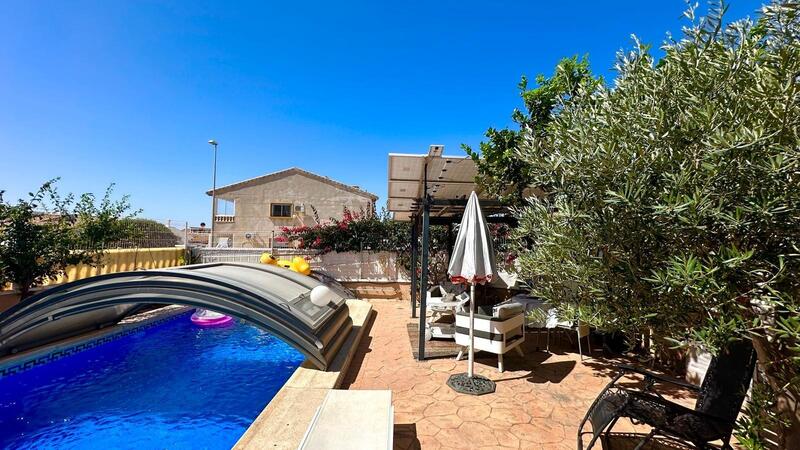 Villa en venta en Orihuela Costa, Alicante