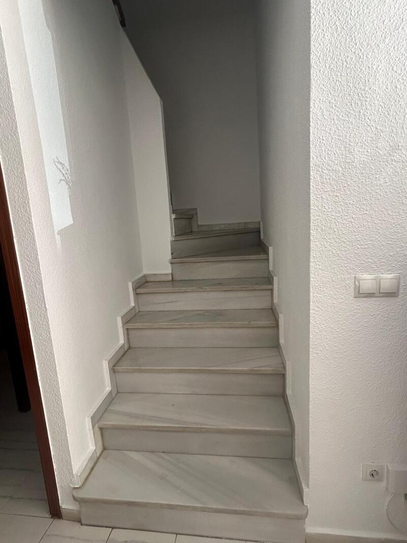3 slaapkamer Gezinswoning Te koop