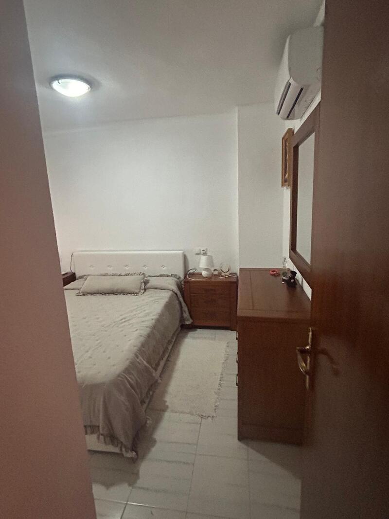 3 slaapkamer Gezinswoning Te koop