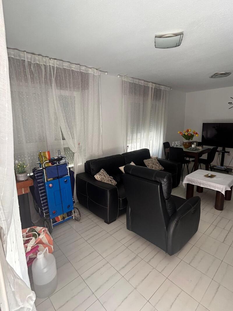 3 slaapkamer Gezinswoning Te koop