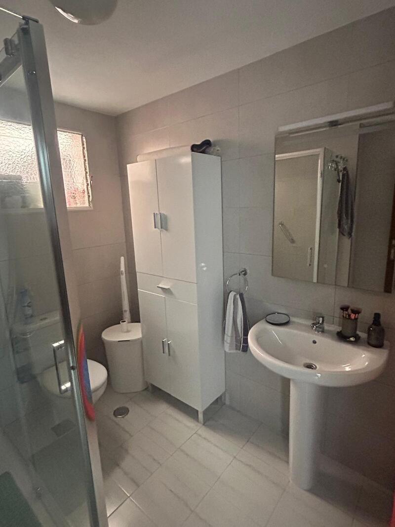 3 slaapkamer Gezinswoning Te koop