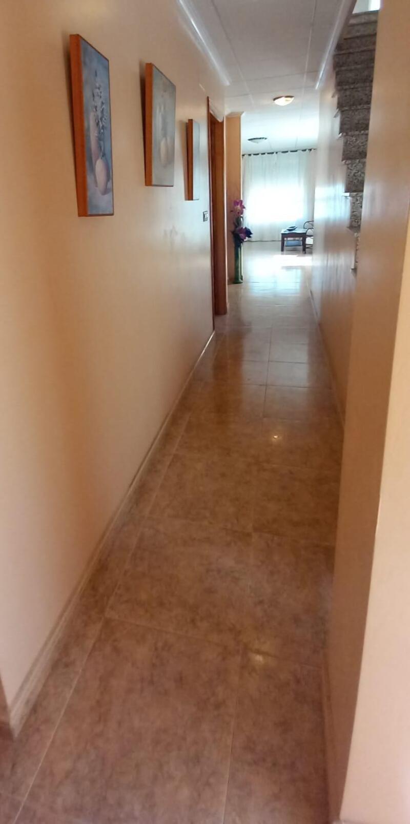 5 slaapkamer Gezinswoning Te koop