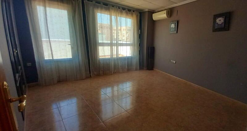 5 slaapkamer Gezinswoning Te koop