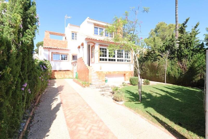 Villa til salg i Orihuela Costa, Alicante