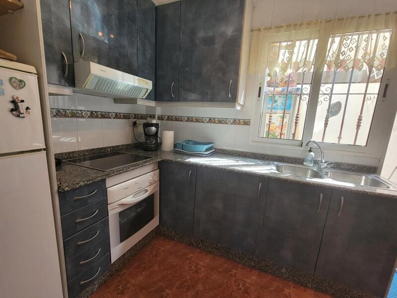 3 slaapkamer Gezinswoning Te koop