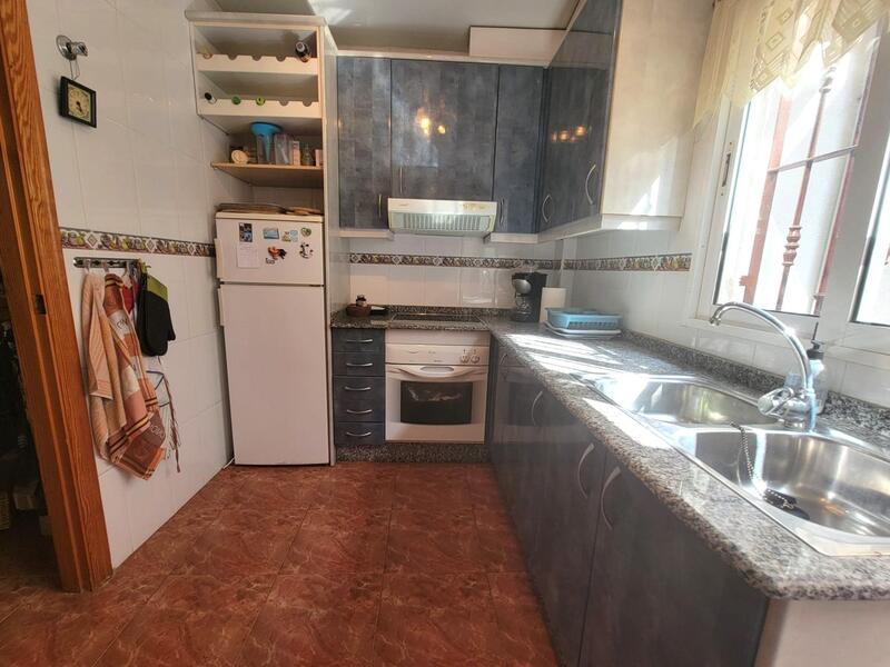 3 slaapkamer Gezinswoning Te koop