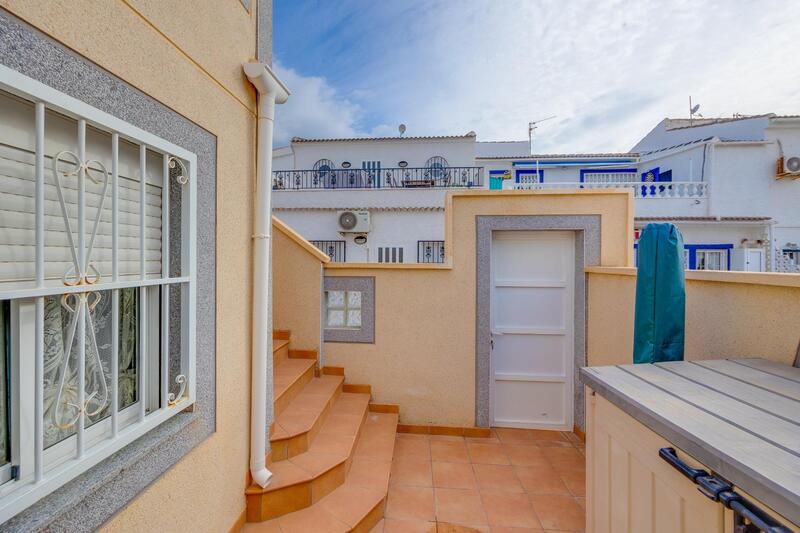 2 Cuarto Adosado en venta