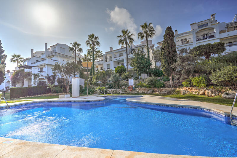 Lägenhet till salu i Miraflores, Málaga