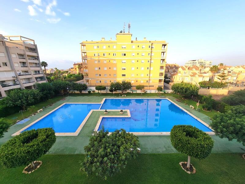 Lejlighed til salg i Torrevieja, Alicante