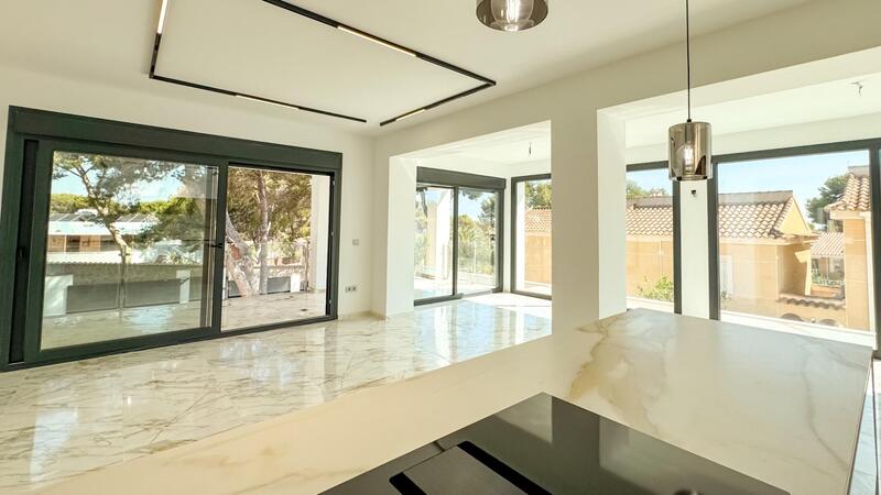 4 bedroom Villa for sale